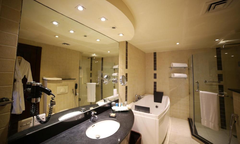 Park Lane Hotel ラホール エクステリア 写真