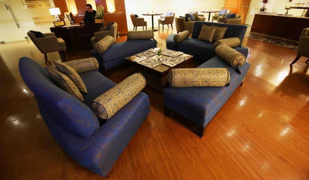 Park Lane Hotel ラホール エクステリア 写真